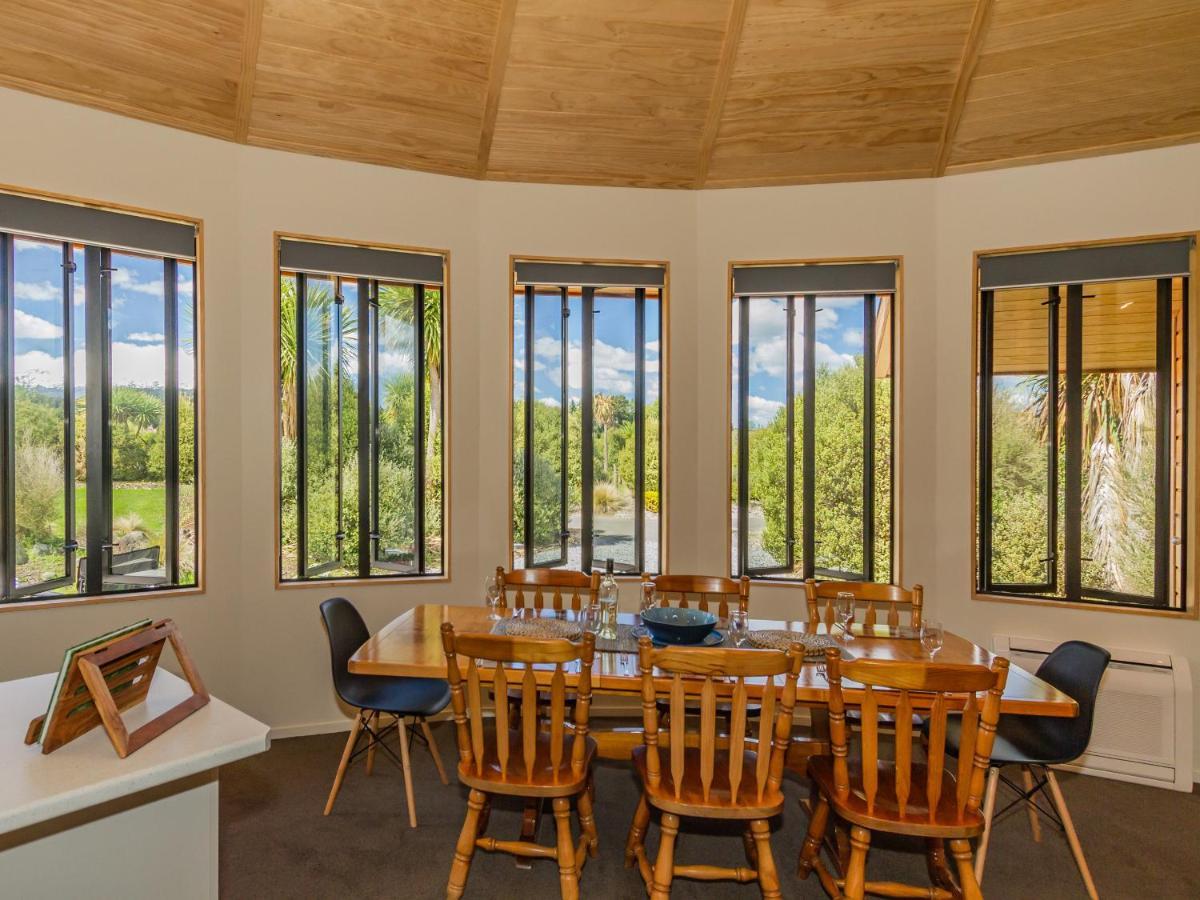 The Snowglobe - Ohakune Modern Yurt Style Chalet ภายนอก รูปภาพ